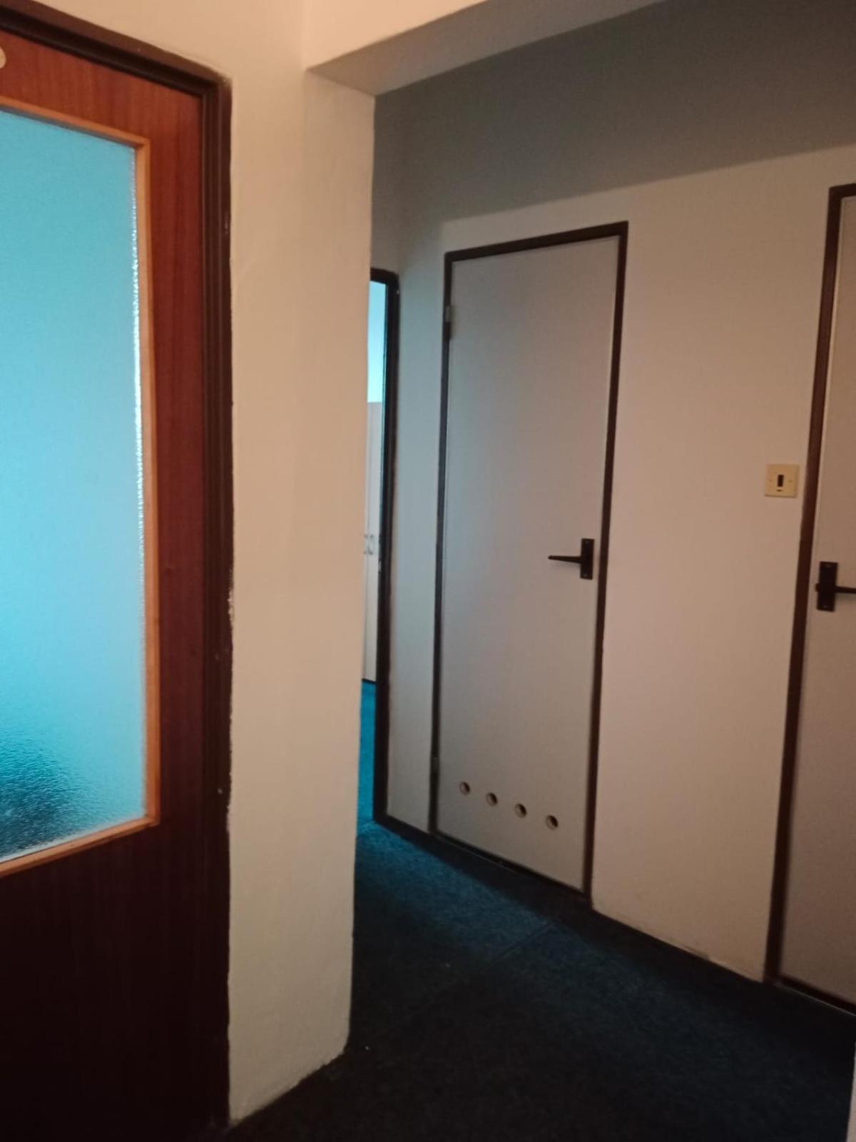 بيت شباب Tvm Tower Modrany براغ المظهر الخارجي الصورة